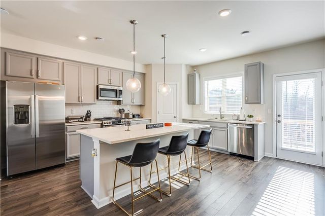 1634 Halbrook SW Place, Marietta, GA 30008