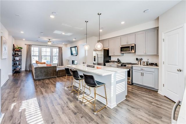 1634 Halbrook SW Place, Marietta, GA 30008