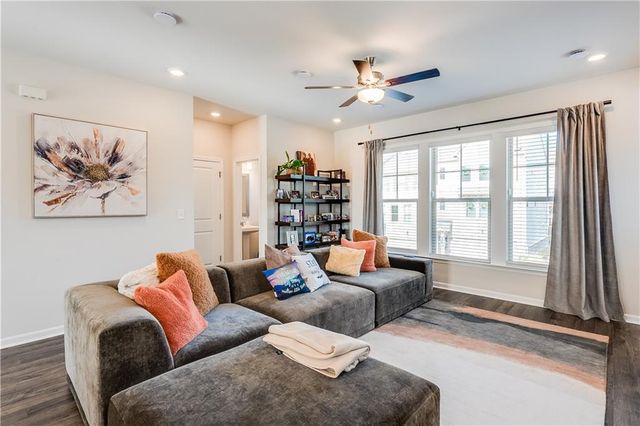 1634 Halbrook SW Place, Marietta, GA 30008