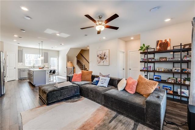 1634 Halbrook SW Place, Marietta, GA 30008