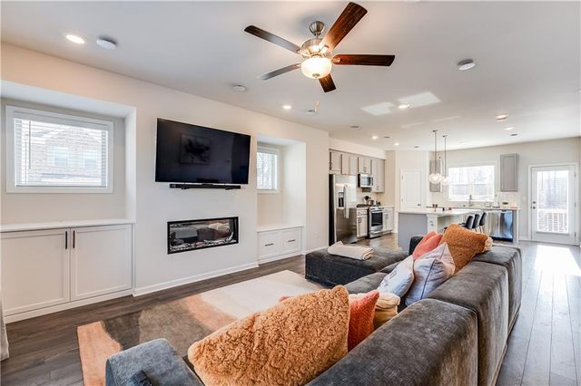 1634 Halbrook SW Place, Marietta, GA 30008