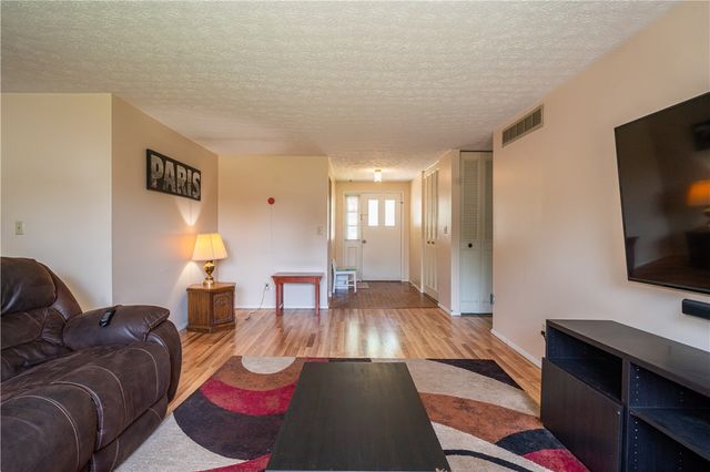 4200 Linchmere Drive, Clayton, OH 45415