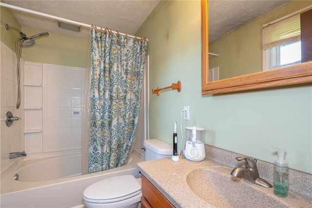 4200 Linchmere Drive, Clayton, OH 45415