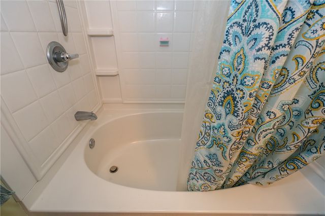 4200 Linchmere Drive, Clayton, OH 45415