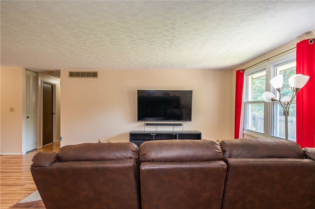 4200 Linchmere Drive, Clayton, OH 45415