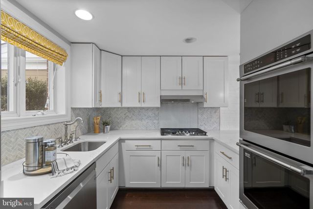 1022 CROTON DR, Alexandria, VA 22308