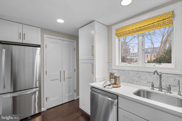 1022 CROTON DR, Alexandria, VA 22308