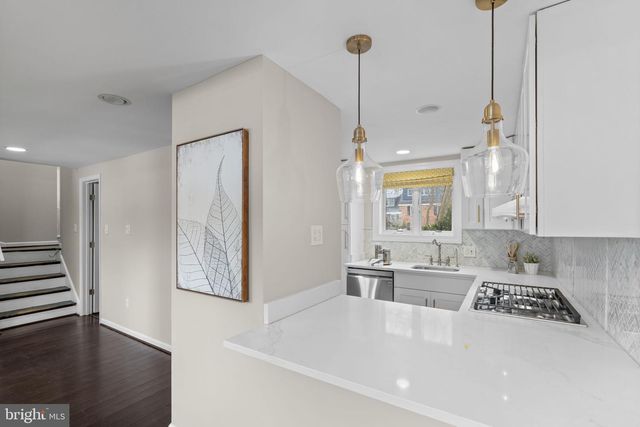 1022 CROTON DR, Alexandria, VA 22308