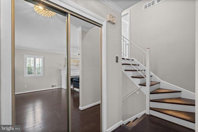 1022 CROTON DR, Alexandria, VA 22308