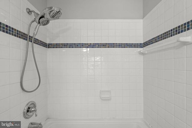 1022 CROTON DR, Alexandria, VA 22308