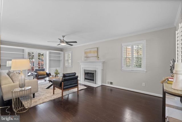 1022 CROTON DR, Alexandria, VA 22308