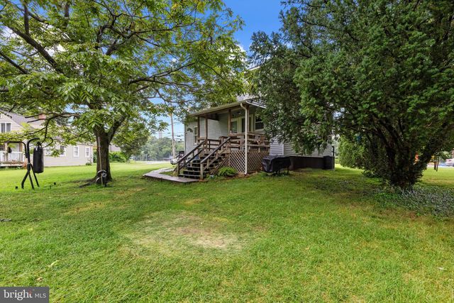 8000 FT SMALLWOOD RD, Baltimore, MD 21226