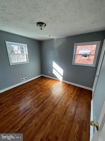 6703 DORMAN ST, Hyattsville, MD 20784