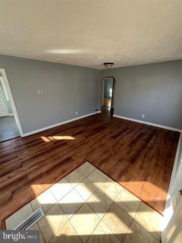 6703 DORMAN ST, Hyattsville, MD 20784