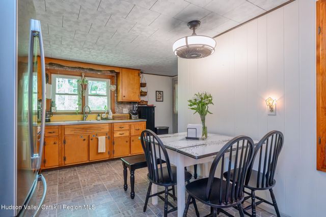 391 Joys Lane, Hurley, NY 12443
