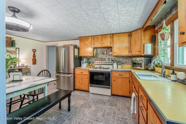 391 Joys Lane, Hurley, NY 12443