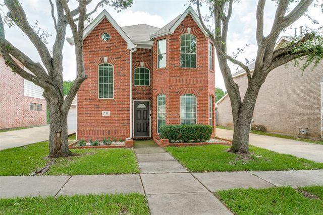 211 Patriot Lane, Euless, TX 76040