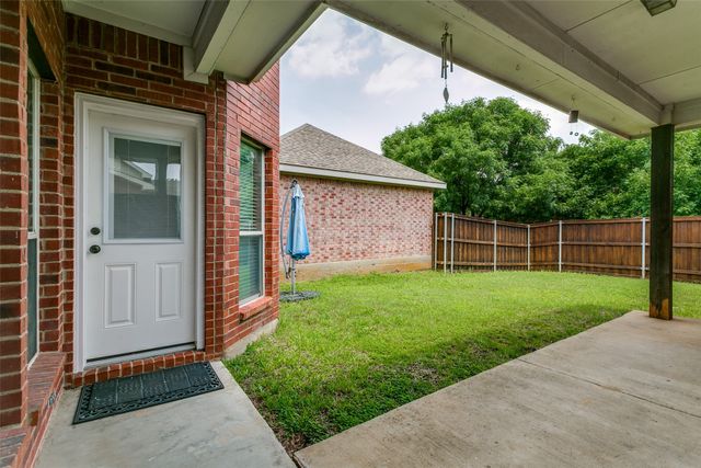 211 Patriot Lane, Euless, TX 76040