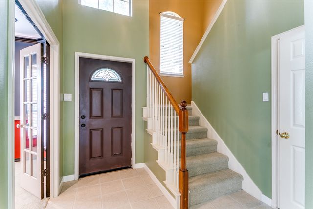 211 Patriot Lane, Euless, TX 76040