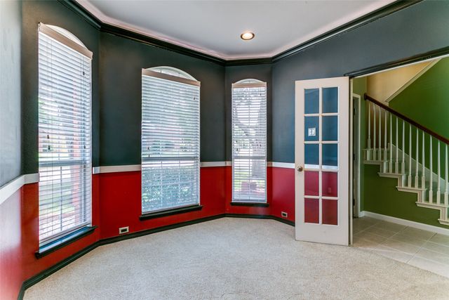 211 Patriot Lane, Euless, TX 76040