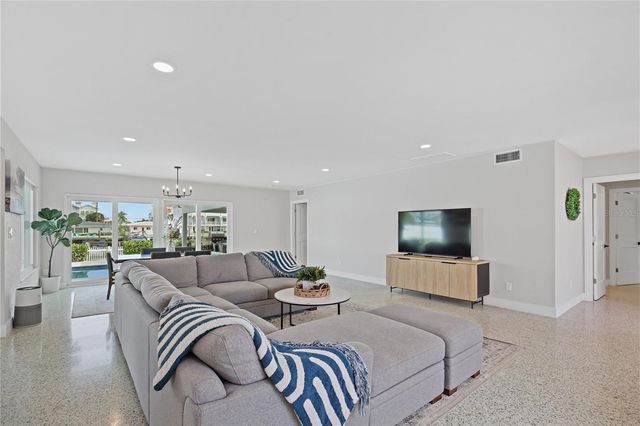 136 BAYSIDE DRIVE, Clearwater Beach, FL 33767