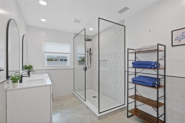 136 BAYSIDE DRIVE, Clearwater Beach, FL 33767