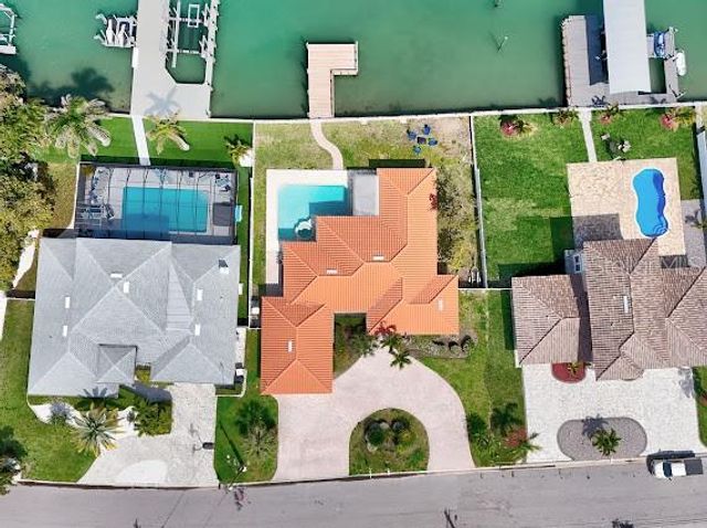 136 BAYSIDE DRIVE, Clearwater Beach, FL 33767