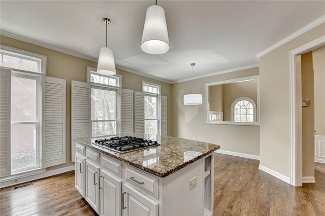 10 Carrington NE Way, Atlanta, GA 30328