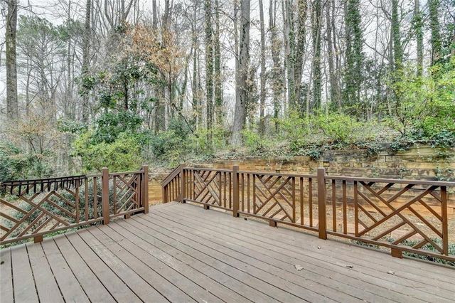 10 Carrington NE Way, Atlanta, GA 30328