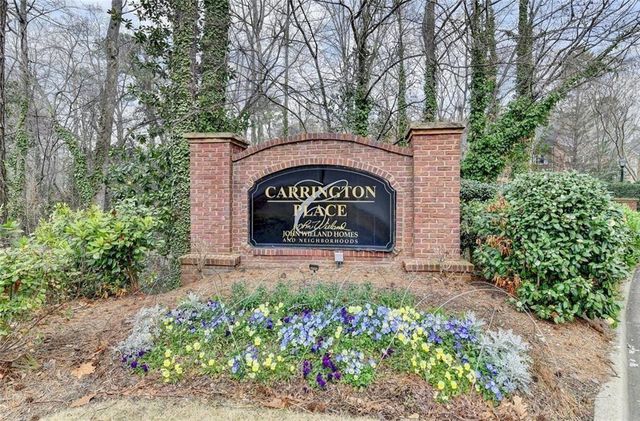 10 Carrington NE Way, Atlanta, GA 30328