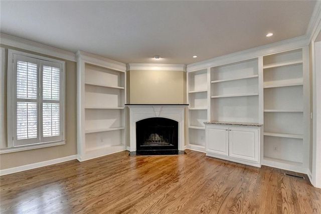 10 Carrington NE Way, Atlanta, GA 30328