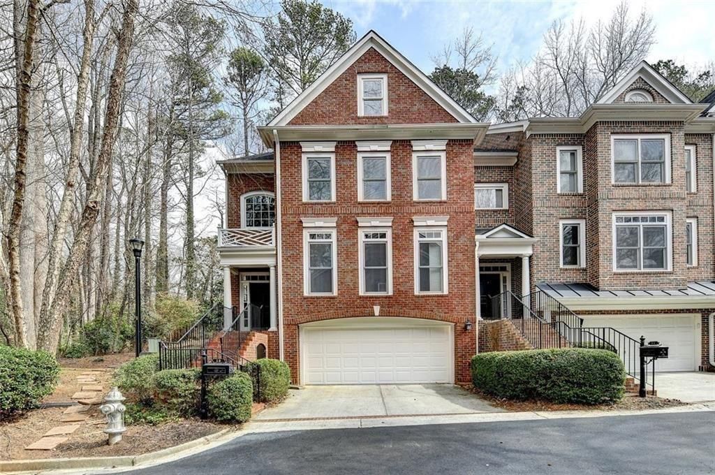 10 Carrington NE Way, Atlanta, GA 30328