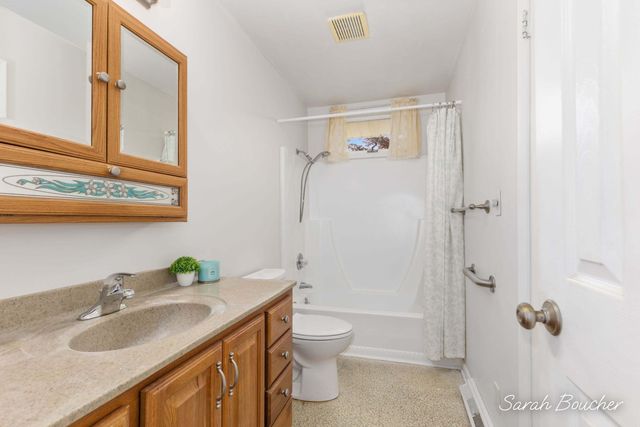 15129 Mitchell Street, Grand Haven, MI 49417