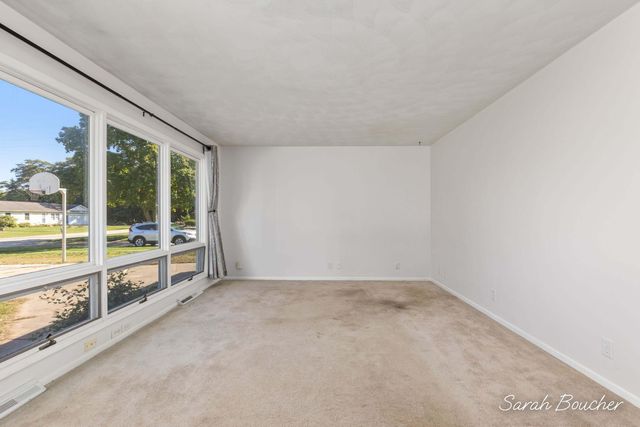 15129 Mitchell Street, Grand Haven, MI 49417