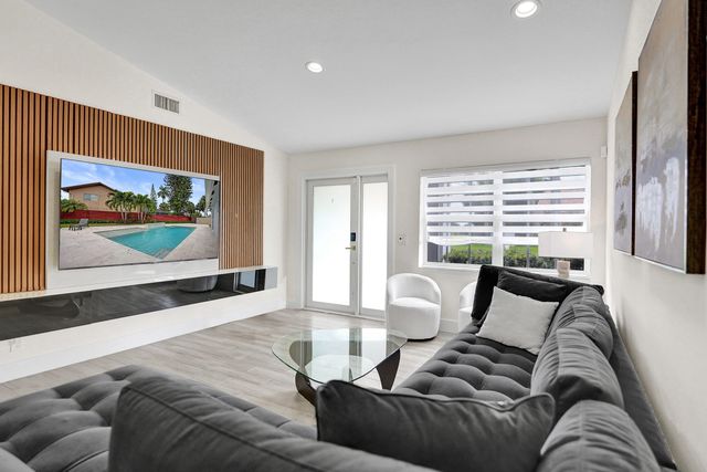 11175 Jasmine Hill, Boca Raton, FL 33498