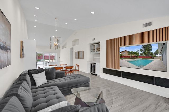 11175 Jasmine Hill, Boca Raton, FL 33498