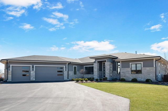 S17W30381 Hazeltine COURT, Waukesha, WI 53188