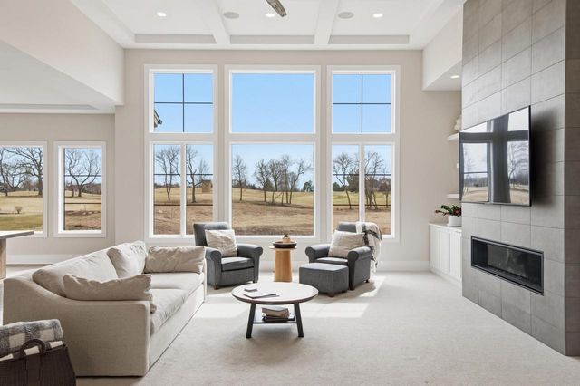 S17W30381 Hazeltine COURT, Waukesha, WI 53188