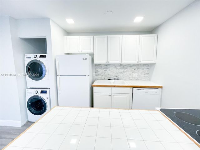 1826 My Place, West Palm Beach, FL 33417