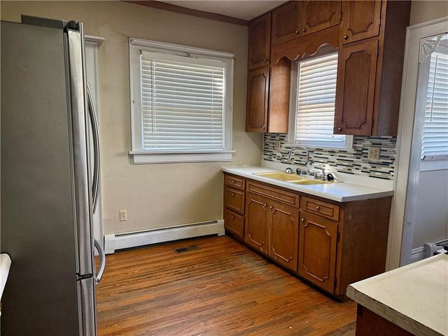 416 S 6th Street, Burlington, KS 66839