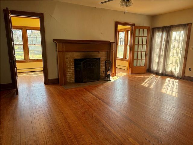 416 S 6th Street, Burlington, KS 66839