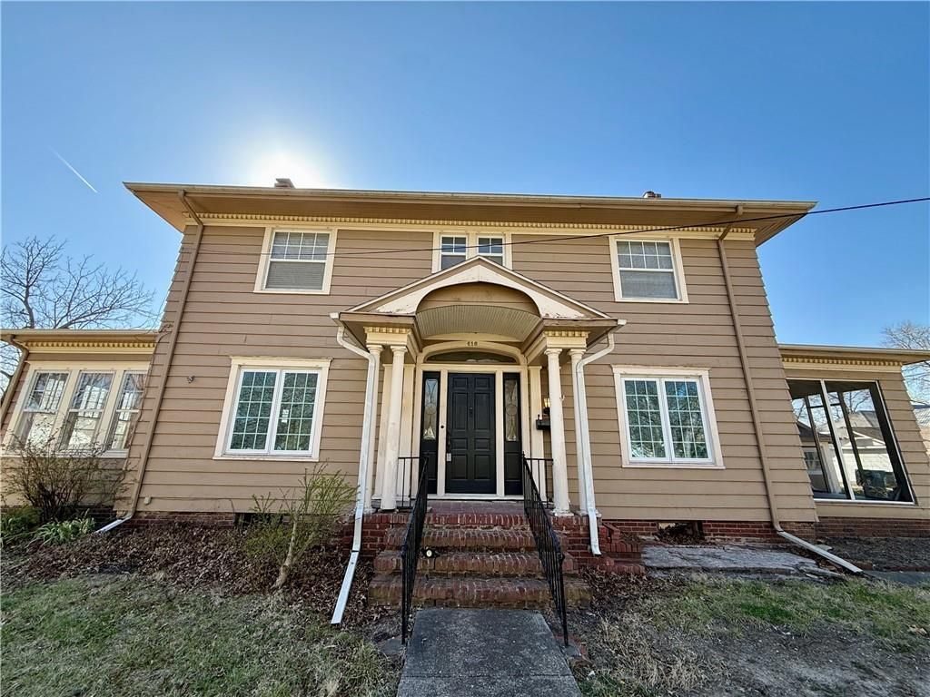 416 S 6th Street, Burlington, KS 66839