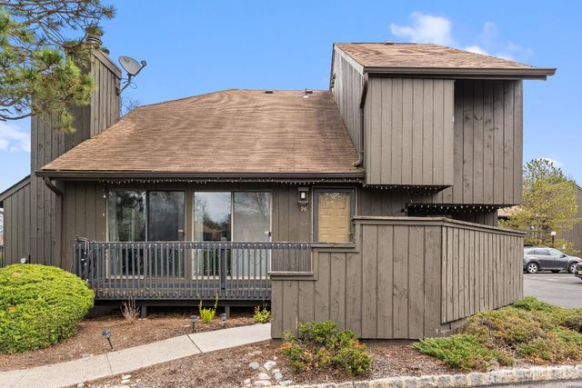 96 Westgate Drive, Edison, NJ 08820