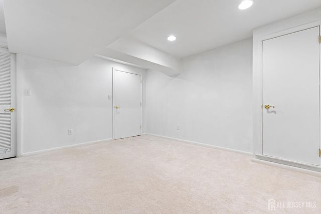 96 Westgate Drive, Edison, NJ 08820