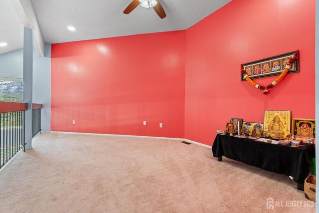 96 Westgate Drive, Edison, NJ 08820