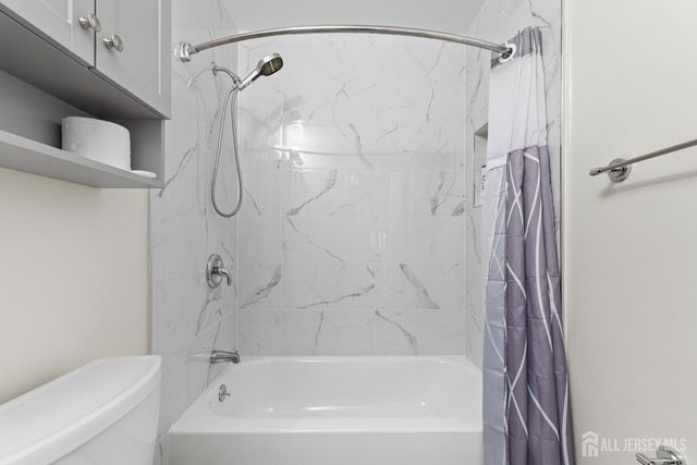 96 Westgate Drive, Edison, NJ 08820