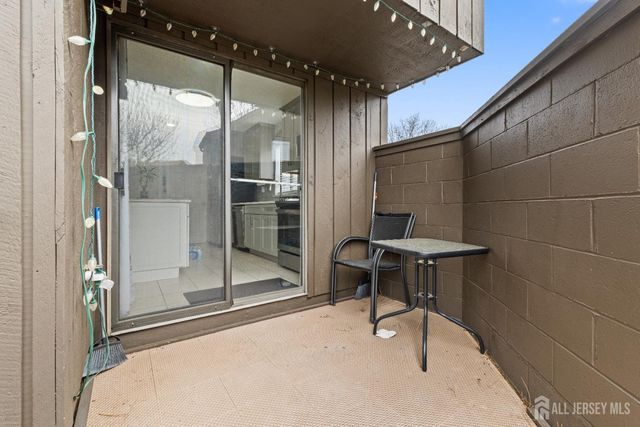 96 Westgate Drive, Edison, NJ 08820