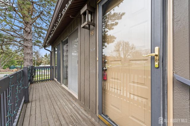 96 Westgate Drive, Edison, NJ 08820