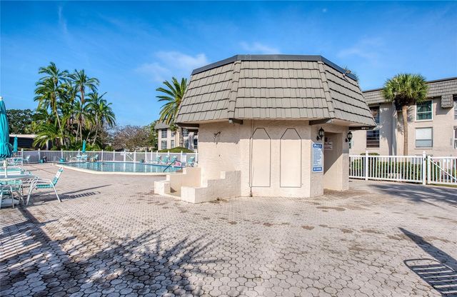 2206 CORDOVA GREEN, Seminole, FL 33777