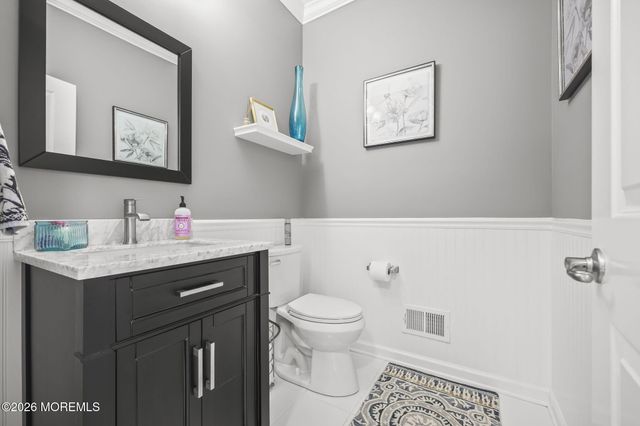 5 Traditions Place, Monroe, NJ 08831